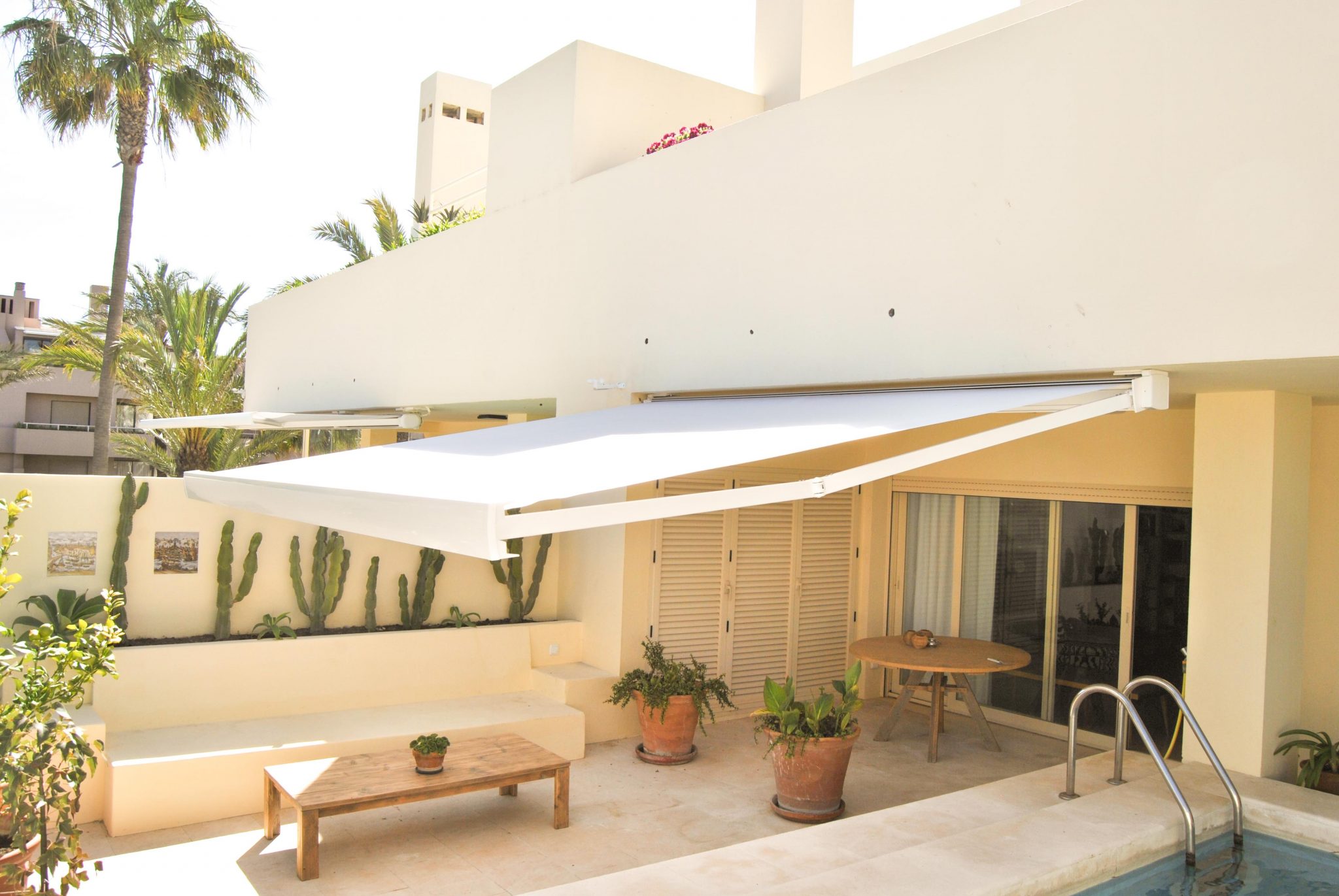 Toldo Epica Lite en terraza en Sotogrande-5