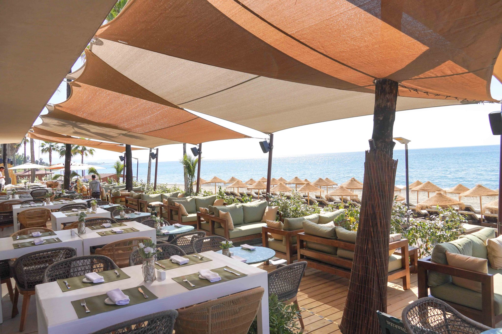 toldo vela en restaurante camuri 2